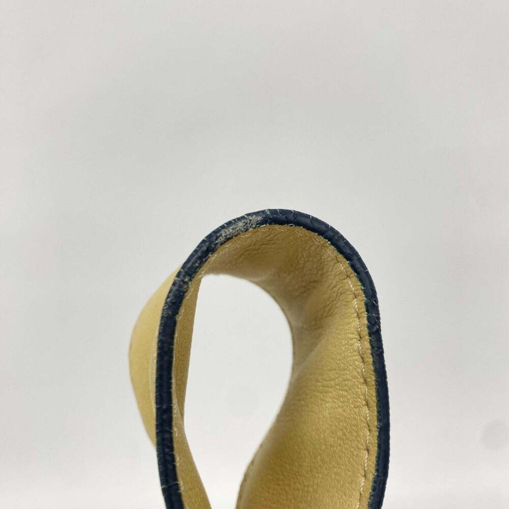 CHANEL Cream Lambskin Leather Tote Bag - Picture 12 of 15